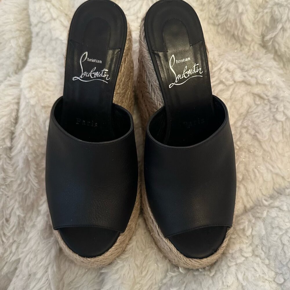Louboutin Wedges, perfect condition